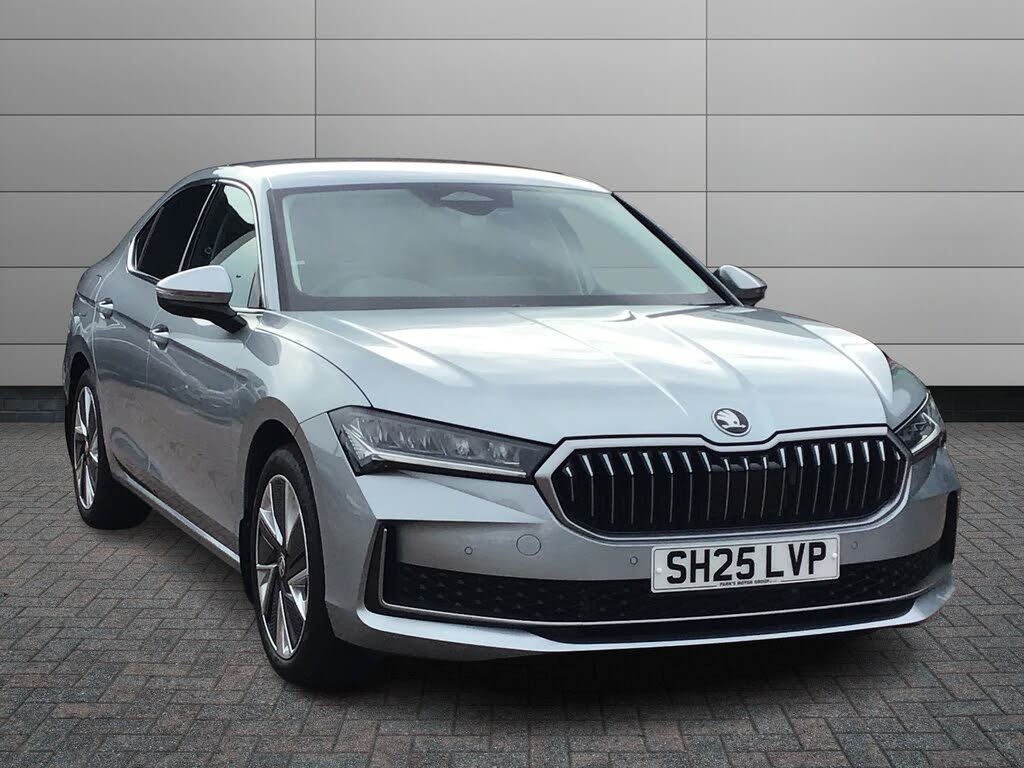 2025 Skoda Superb 1.5 TSI e-TEC SE Technology Hatchback