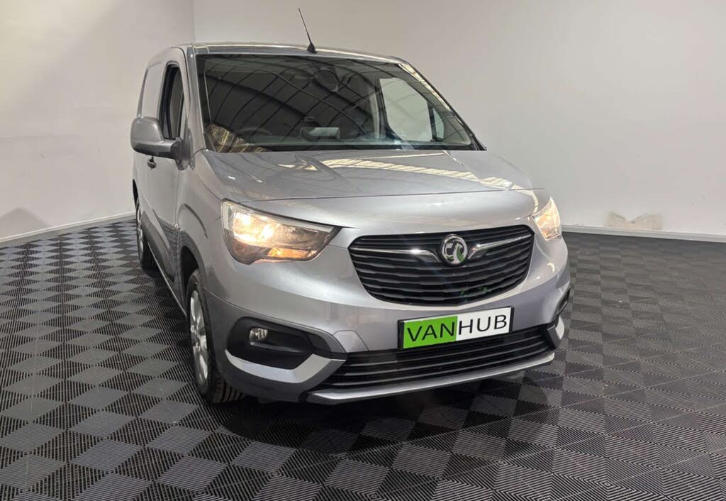 2021 Vauxhall Combo 1.5CDTi Griffin 2000