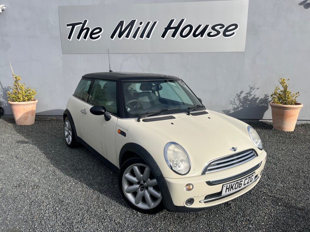 2006 MINI Mini 1.6 Cooper (116bhp) Hatchback 3d