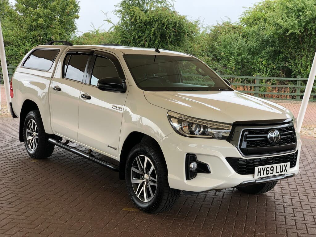 2019 Toyota Hi-Lux 2.4D-4D Invincible X (150hp)(Eu6dT-E) 3.2t