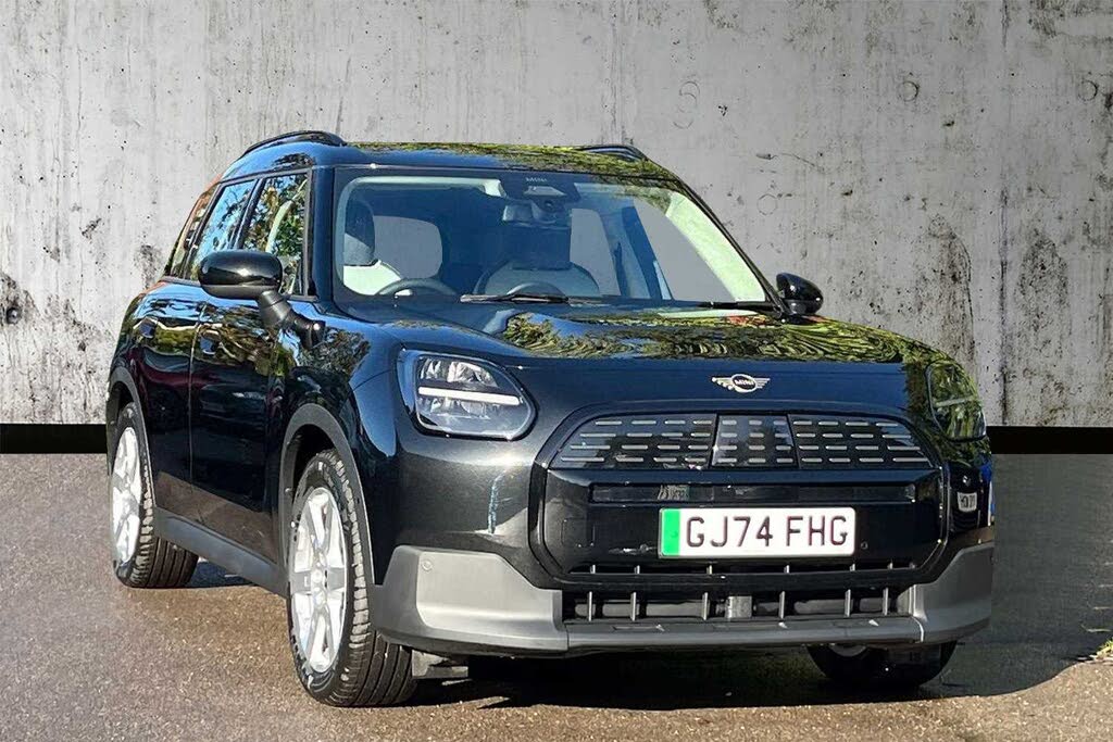 2024 MINI Mini Countryman E Cooper E Classic