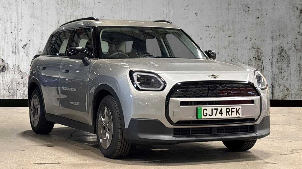 2024 MINI Mini Countryman E Cooper E Classic