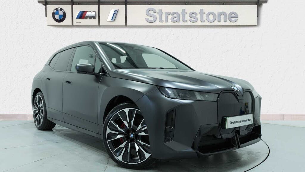 2025 BMW iX E xDrive60 M Sport