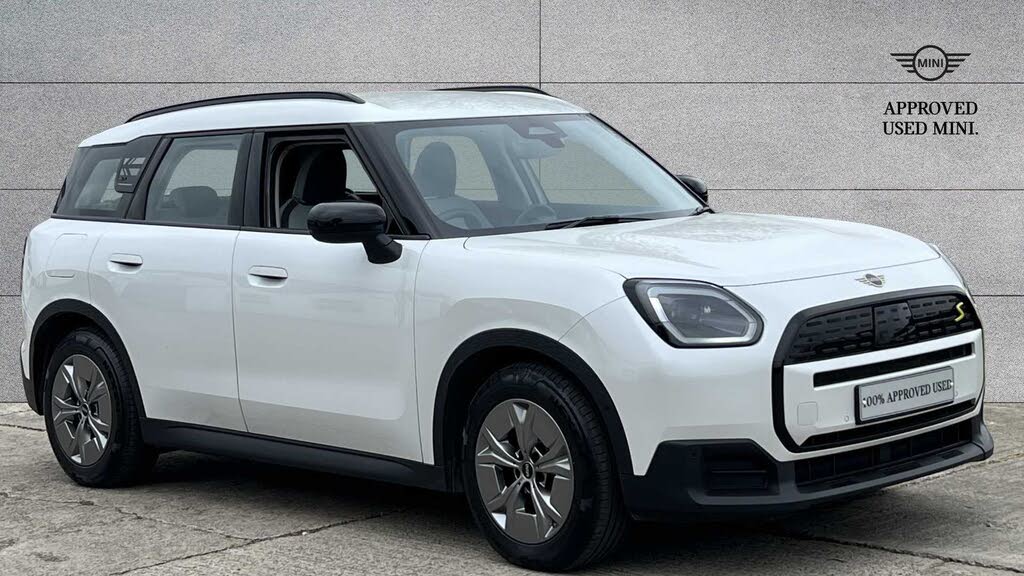 2024 MINI Countryman E Cooper SE Classic