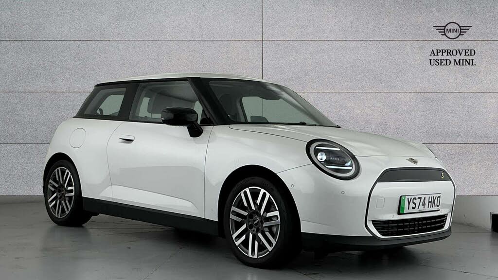 2024 MINI Mini E Cooper SE Classic (Level 2)