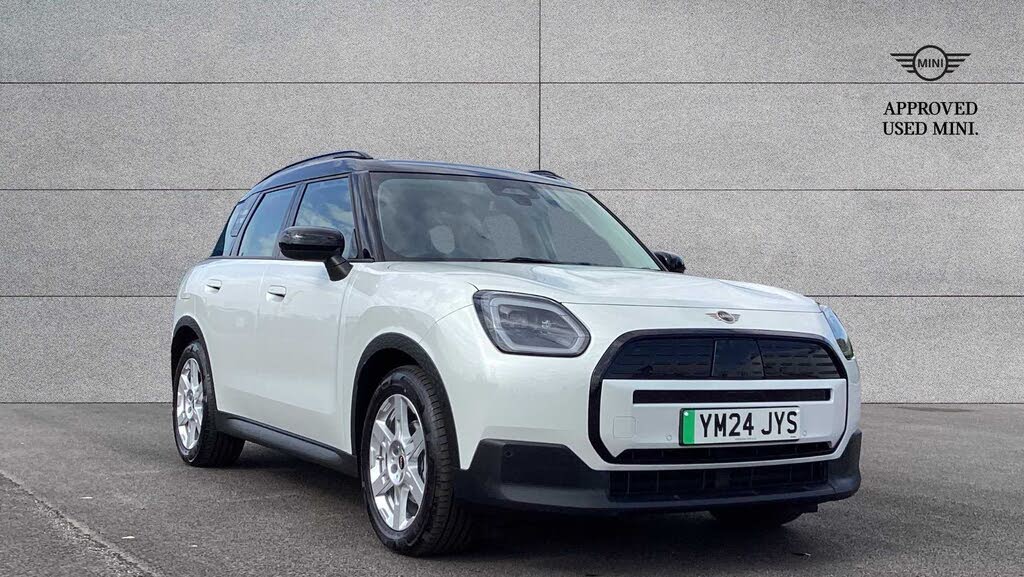 2024 MINI Mini Countryman E Cooper E Classic