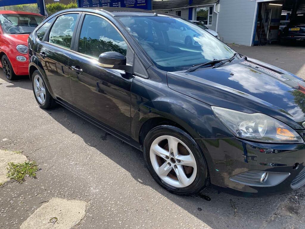2011 Ford Focus 1.8 Zetec Hatchback 5d