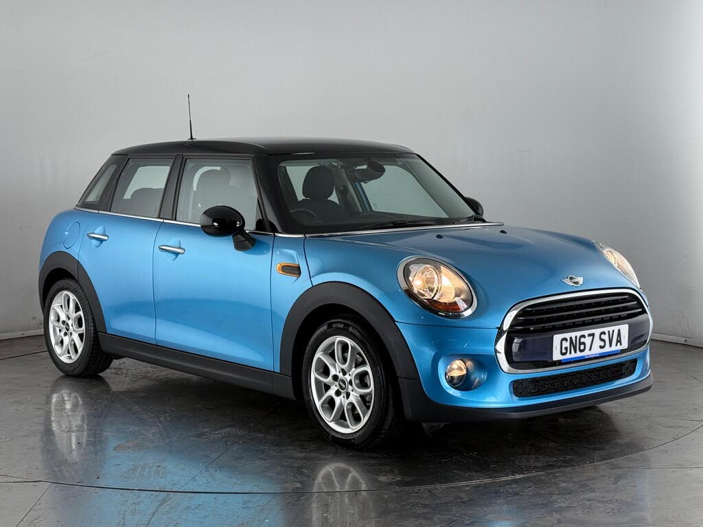 2017 MINI Mini 1.5 Cooper (s/s) Hatchback 5d Auto