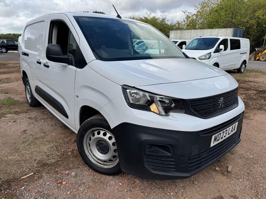 2023 Peugeot Partner 1.5 BlueHDi 950 Professional Premium (100PS)(Eu6d) S&S +