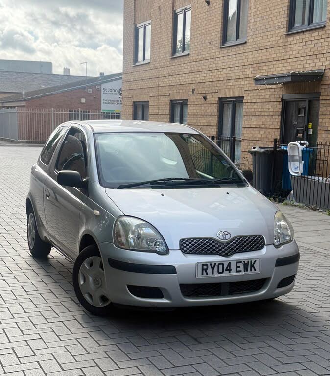 2004 Toyota Yaris 1.0 T3 3d