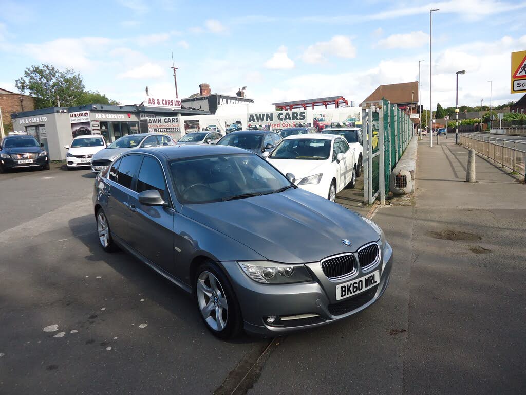 2010 BMW 3 Series 2.0 318i Exclusive Edition Saloon 4d auto