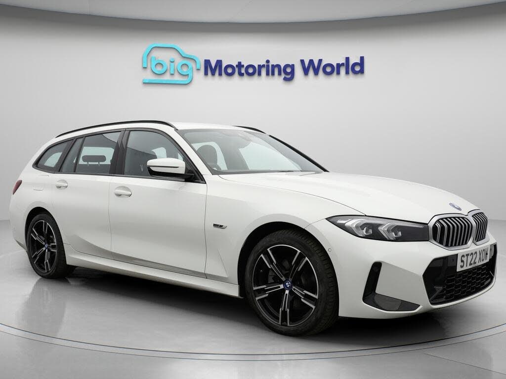 2022 BMW 3 Series 2.0 330e xDrive M Sport Touring 5d