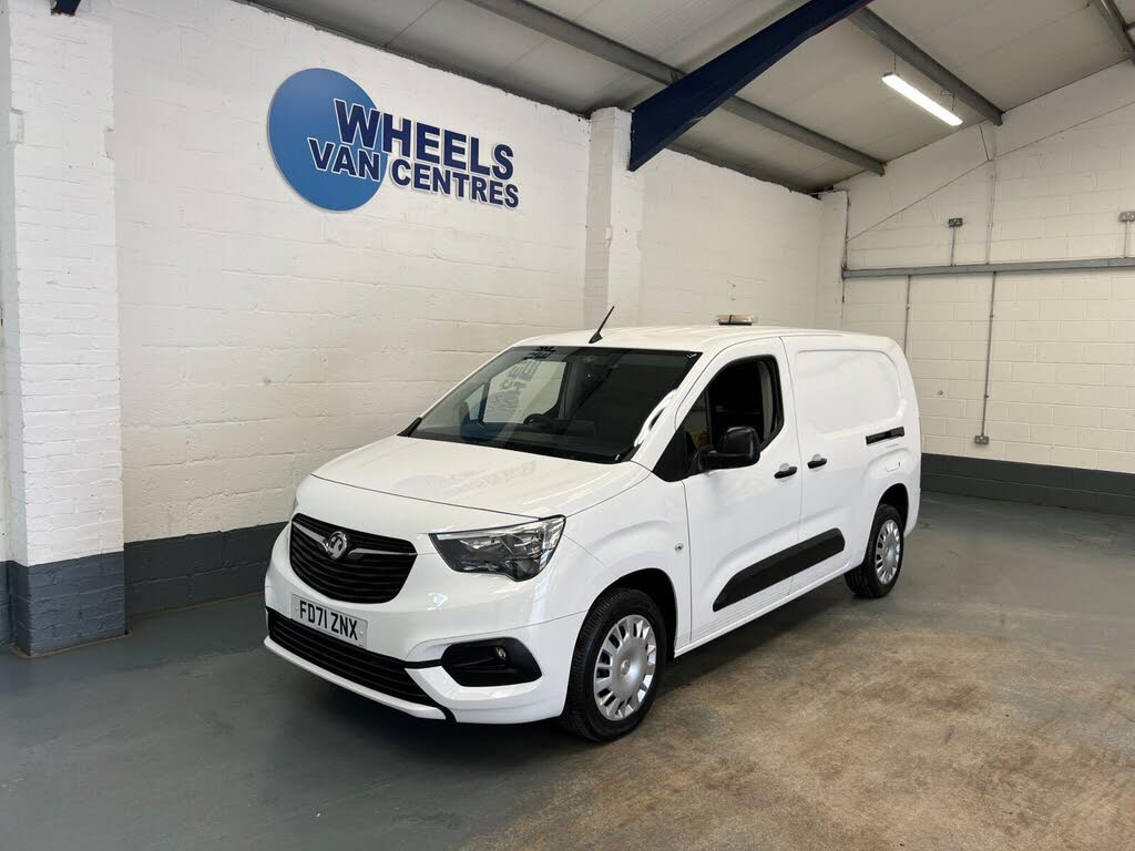 2022 Vauxhall Combo 1.5CDTi Sportive 2300 (100PS)(Eu6dT) L2H1