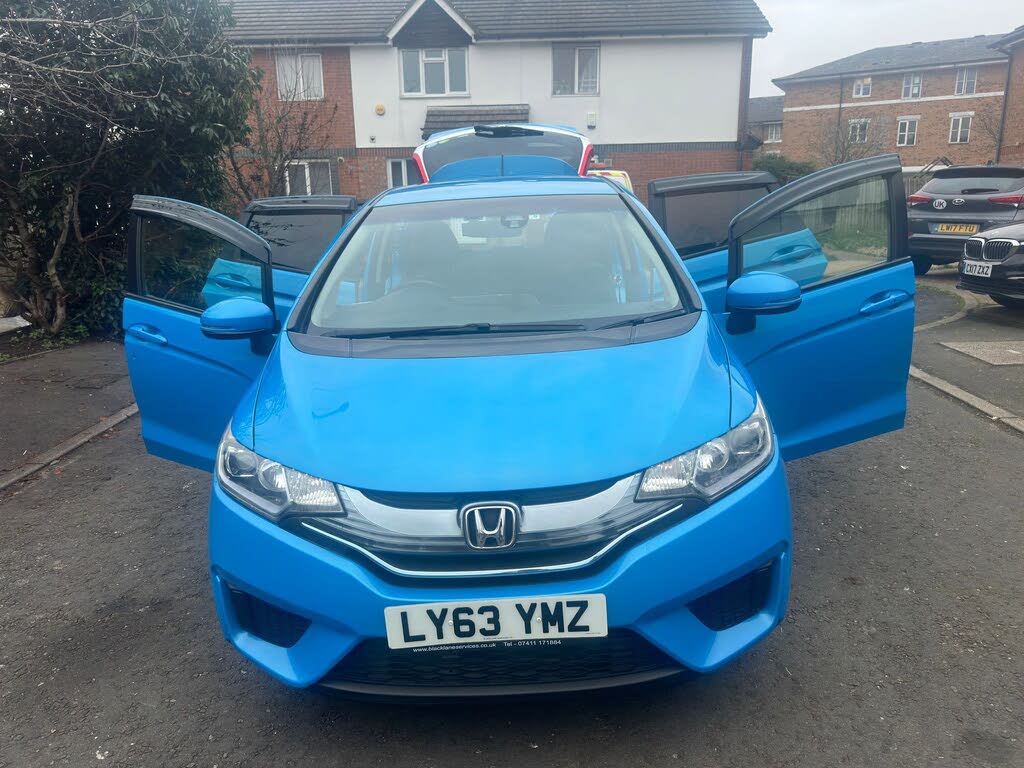 2013 Honda Fit 1.8 Hybrid Cruise