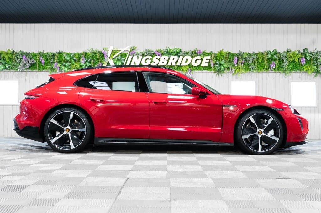 2024 Porsche Taycan E Turbo Sport Turismo (680ps)