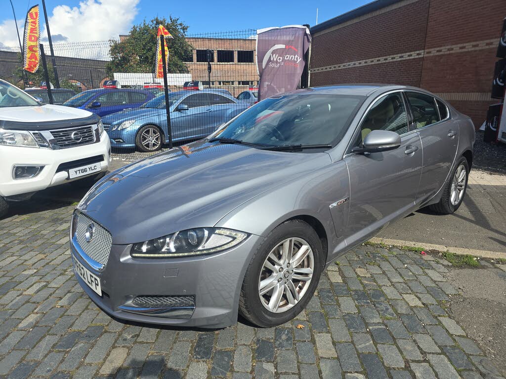 2013 Jaguar XF 2.2TD Luxury (200ps) (s/s) Saloon 4d Auto