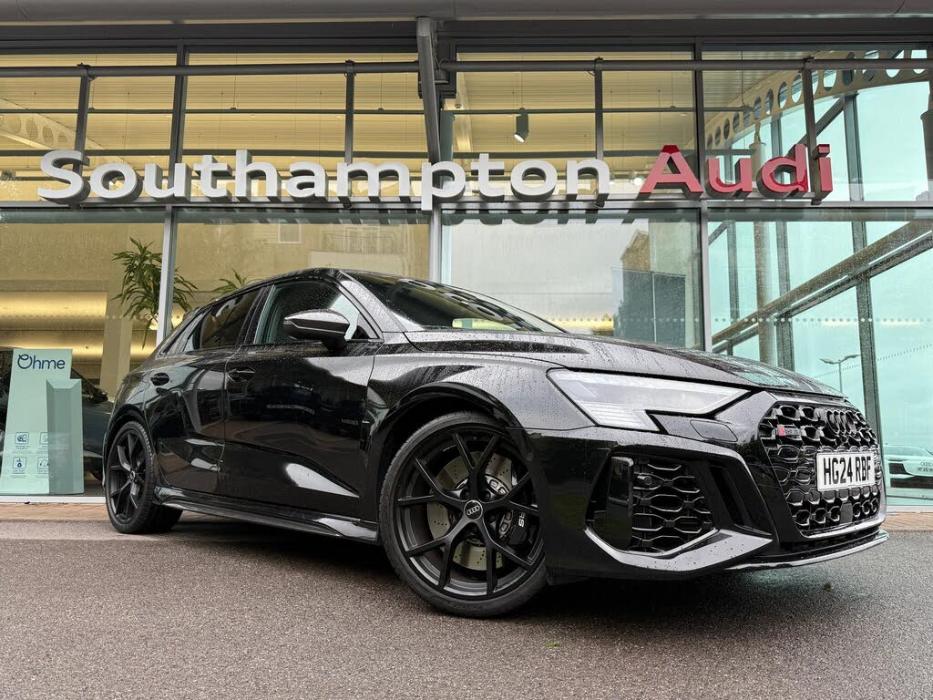 2024 Audi RS3 2.5 TFSI Carbon Black Sportback 5d