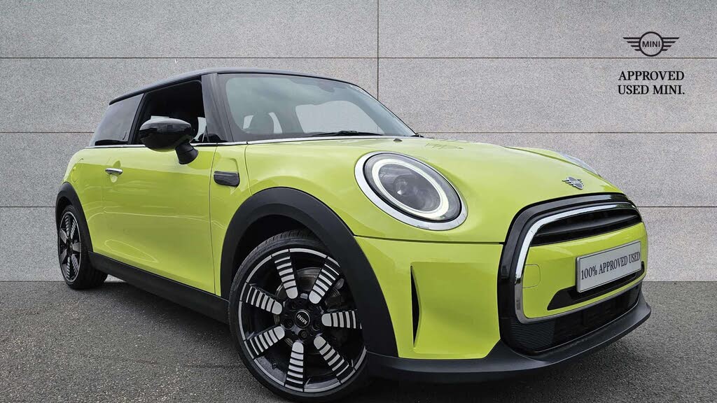 2022 MINI Mini 1.5 Cooper Exclusive (Premium) Hatchback 3d Auto