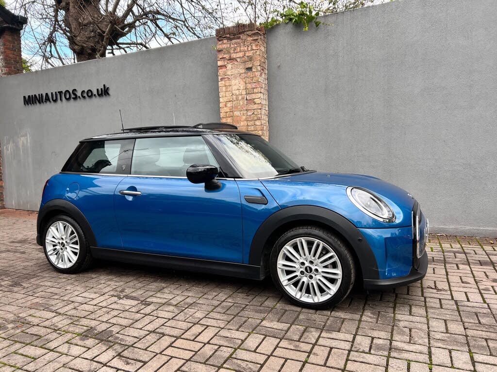 2023 MINI Mini 1.5 Cooper Exclusive (Premium Auto) Hatchback 3d Auto