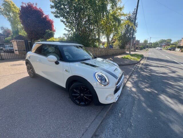 2017 MINI Mini 2.0 Cooper S (s/s) Hatchback 3d Sport Auto