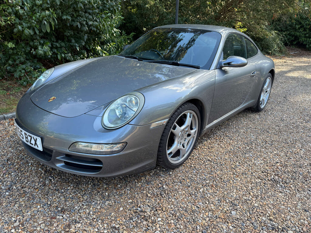 2005 Porsche 911 3.6 Carrera RWD Coupe