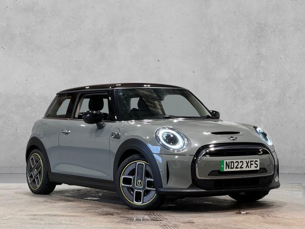 2022 MINI Mini E Cooper S 1)