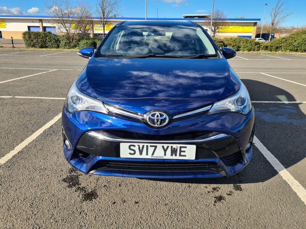2017 Toyota Avensis 1.6D-4D Business Edition Touring Sports 5d
