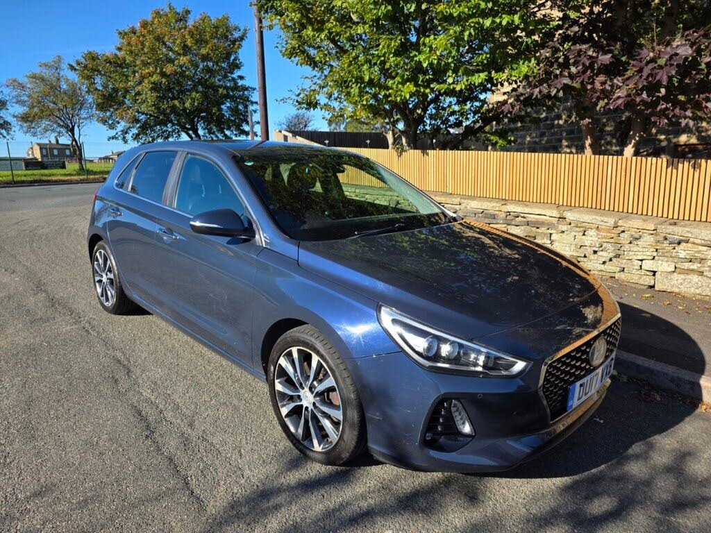 2017 Hyundai i30 1.6CRDi Premium (109ps) Blue Drive (ISG) Hatchback