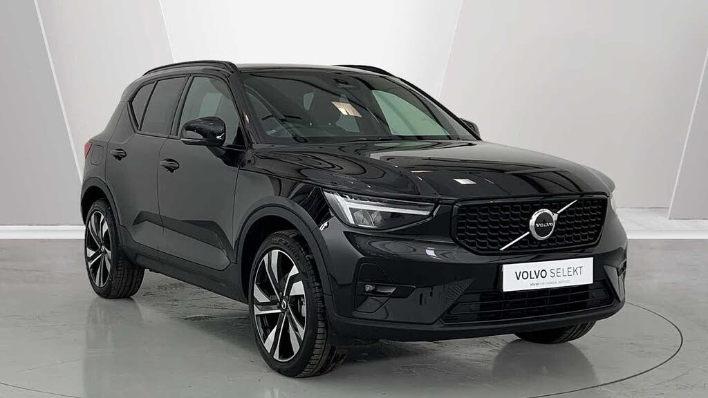 2024 Volvo XC40 2.0 B3 Plus