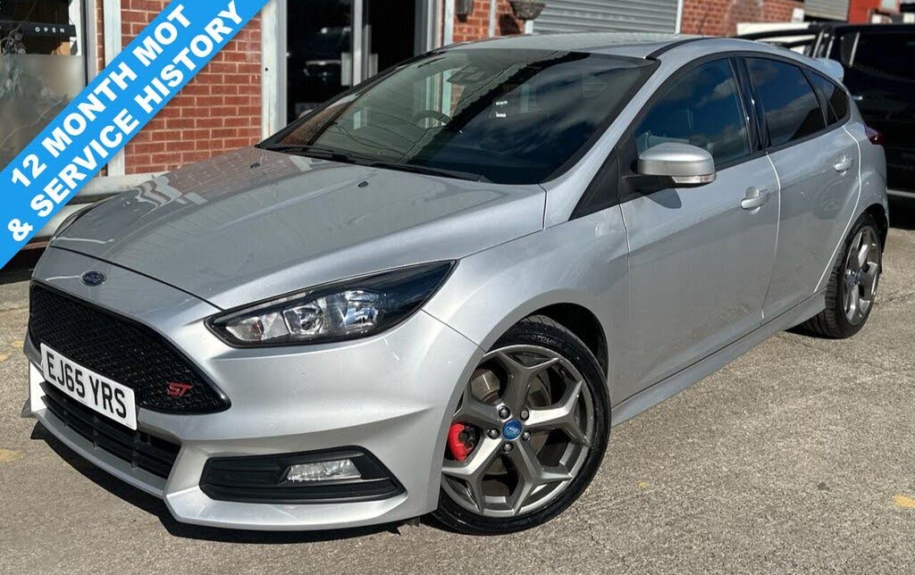 2015 Ford Focus 2.0T ST2 Hatchback