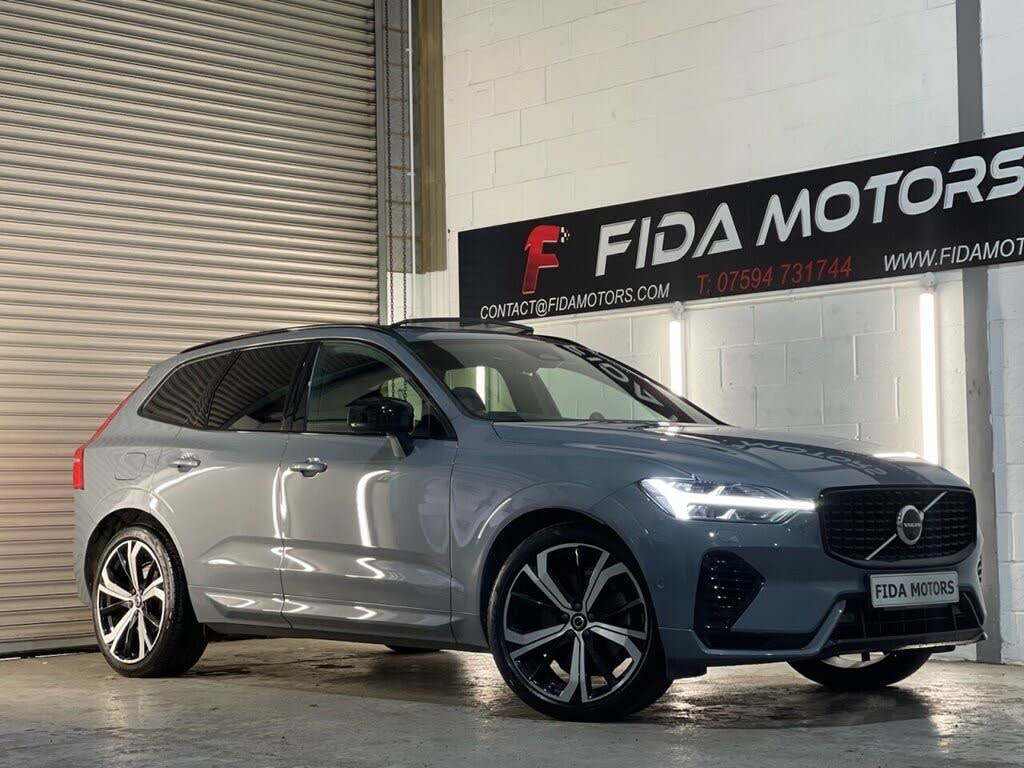 2022 Volvo XC60 2.0 T8 R-Design Pro (455bhp) Plug-in Hybrid
