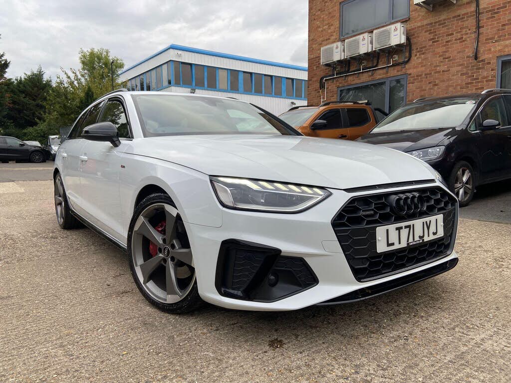 2021 Audi A4 Avant 2.0 40 TDI Black Edition (204ps)