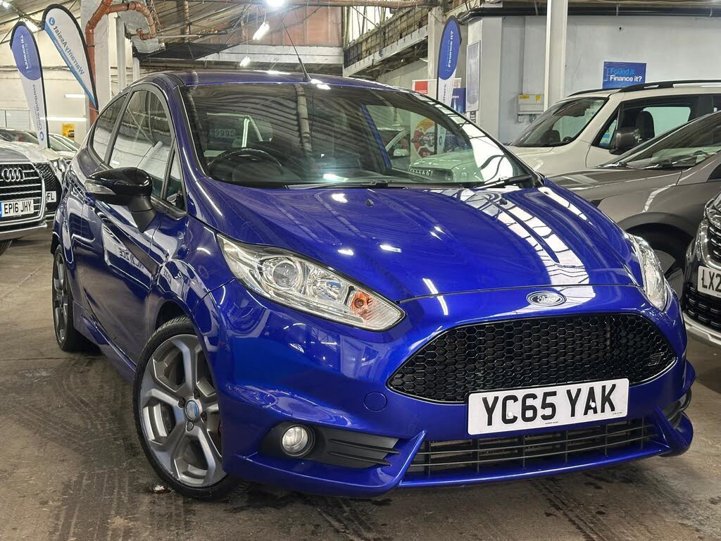 2015 Ford Fiesta 1.6 ST 2
