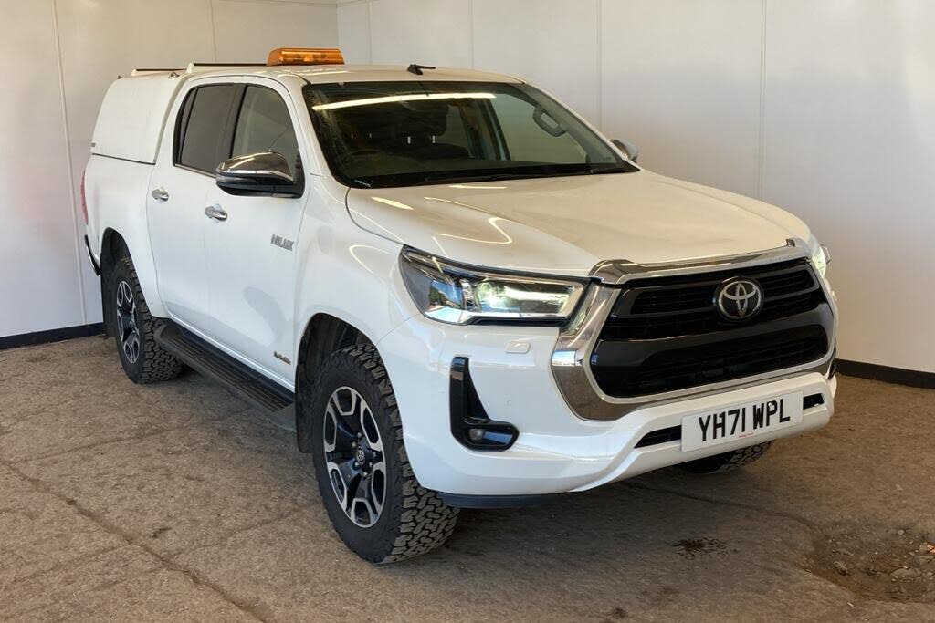 2021 Toyota Hi-Lux 2.8D-4D Invincible (204hp)(Eu6d) auto