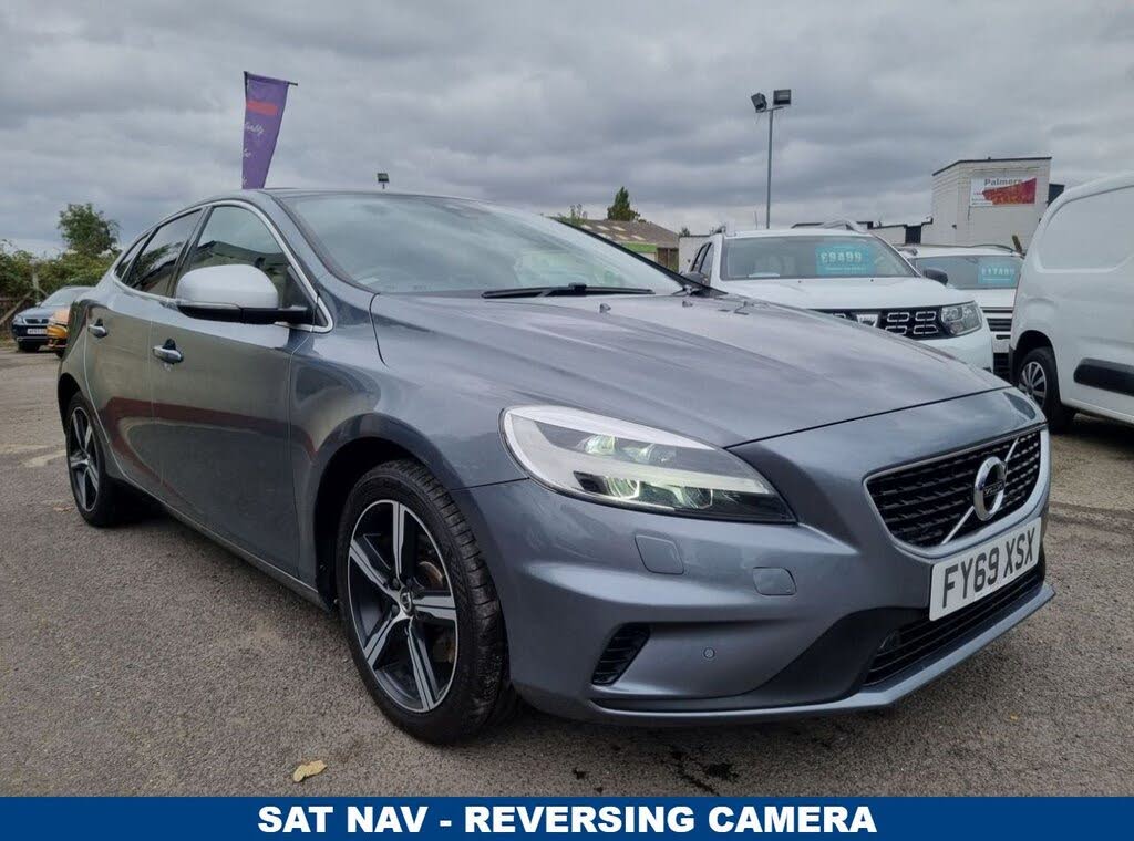 2019 Volvo V40 2.0 T2 R- Design Edition