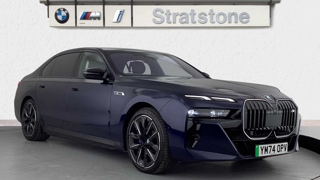 2025 BMW 7 Series E i7 M70 xDrive (Ultimate Pack)