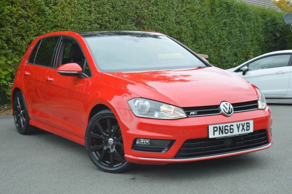 2016 Volkswagen Golf 2.0TDI R-Line 5d