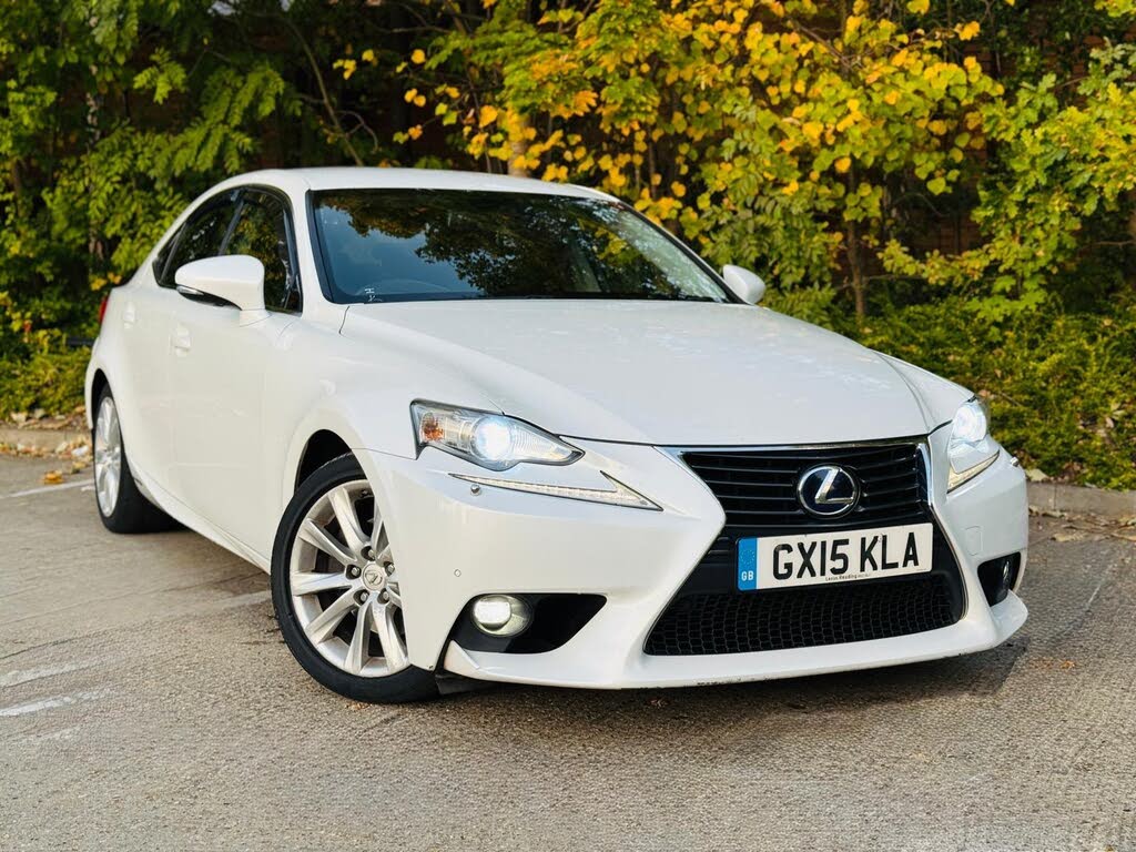 2015 Lexus IS 300h 2.5 Executive Edition