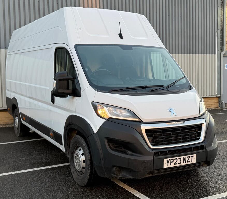2023 Peugeot Boxer 2.2 BlueHDi Professional Premium+ 435 L4H3