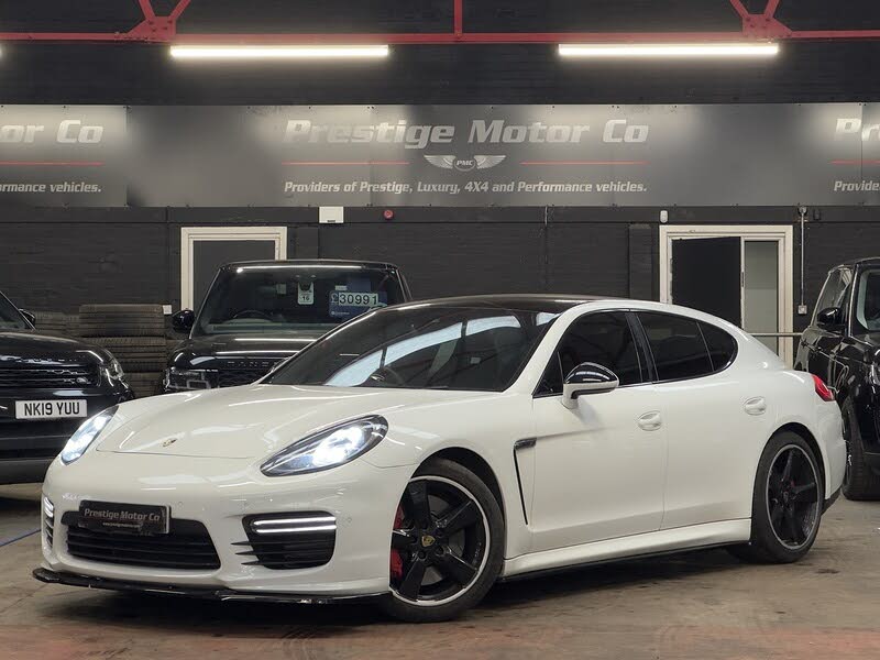 2015 Porsche Panamera 4.8 GTS