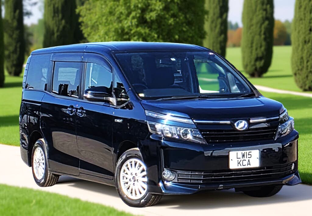 2015 Toyota Voxy 1.8 Hybrid