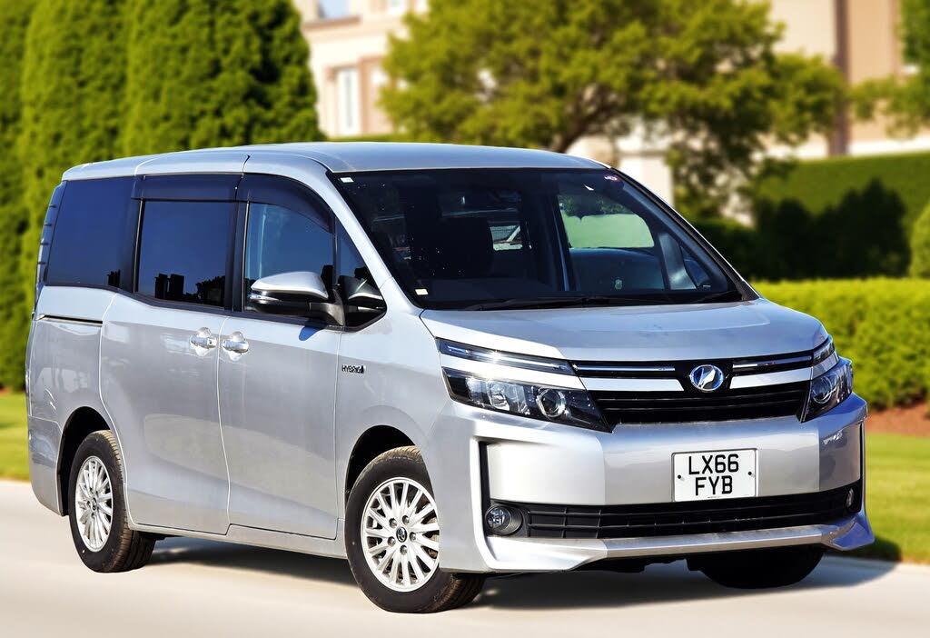 2016 Toyota Voxy 1.8 Hybrid