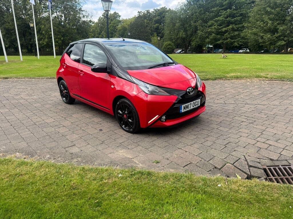 2017 Toyota AYGO 1.0 VVT-i x-cite 4 (Bi-tone Red) (71bhp)
