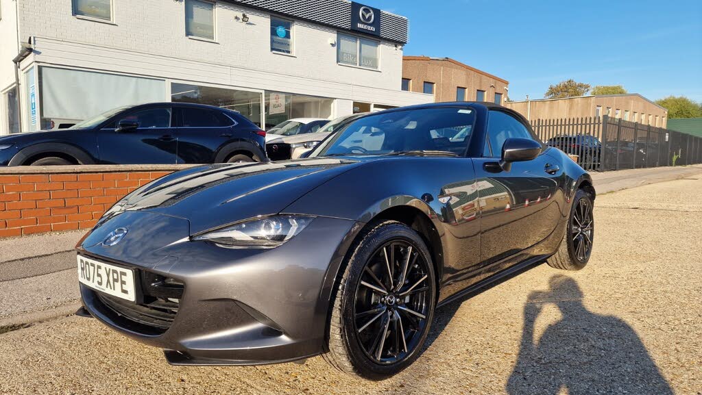 2025 Mazda MX-5 2.0 Exclusive-Line Roadster