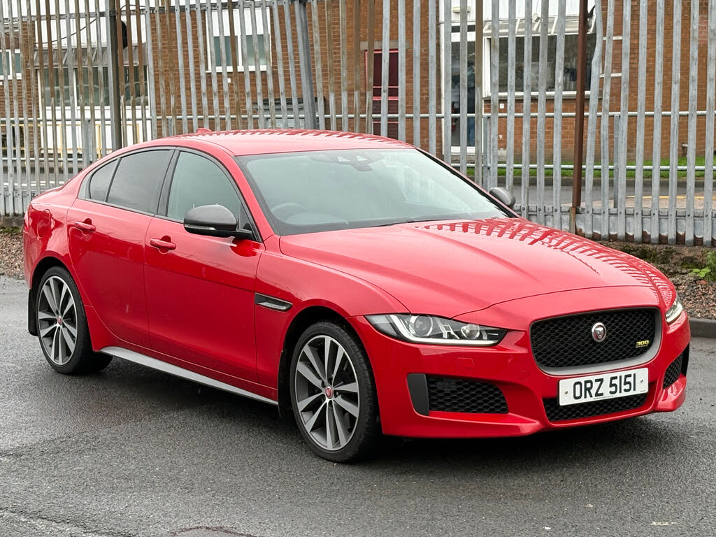 2018 Jaguar XE 2.0i 300 Sport
