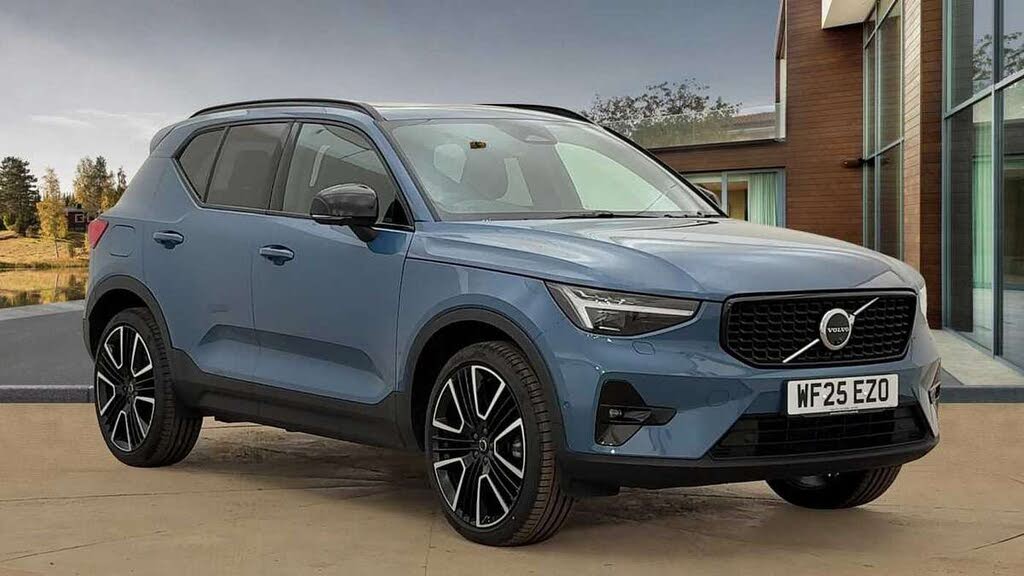 2025 Volvo XC40 2.0 B3 Ultra (Bright