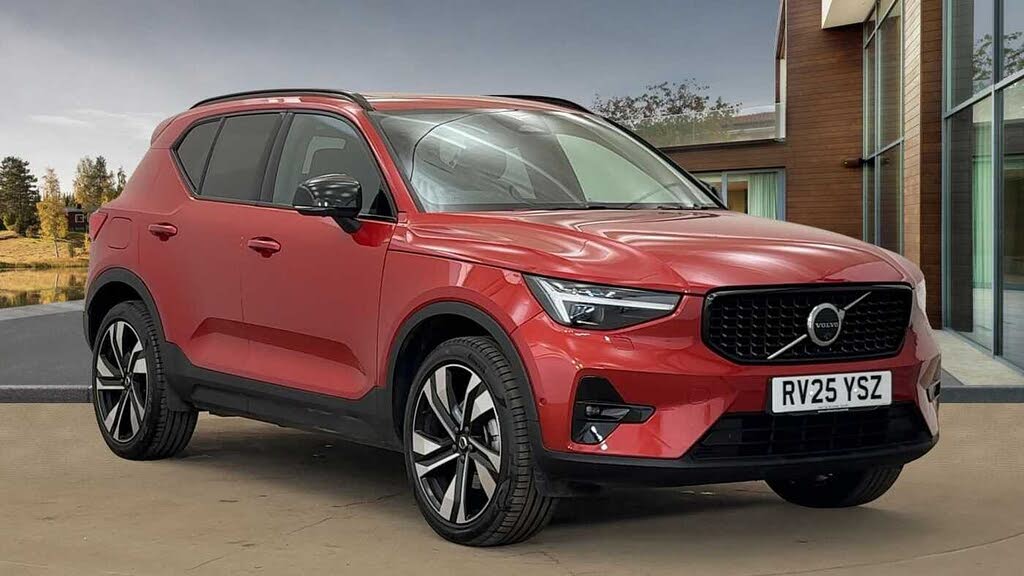 2025 Volvo XC40 2.0 B3 Ultra (Bright