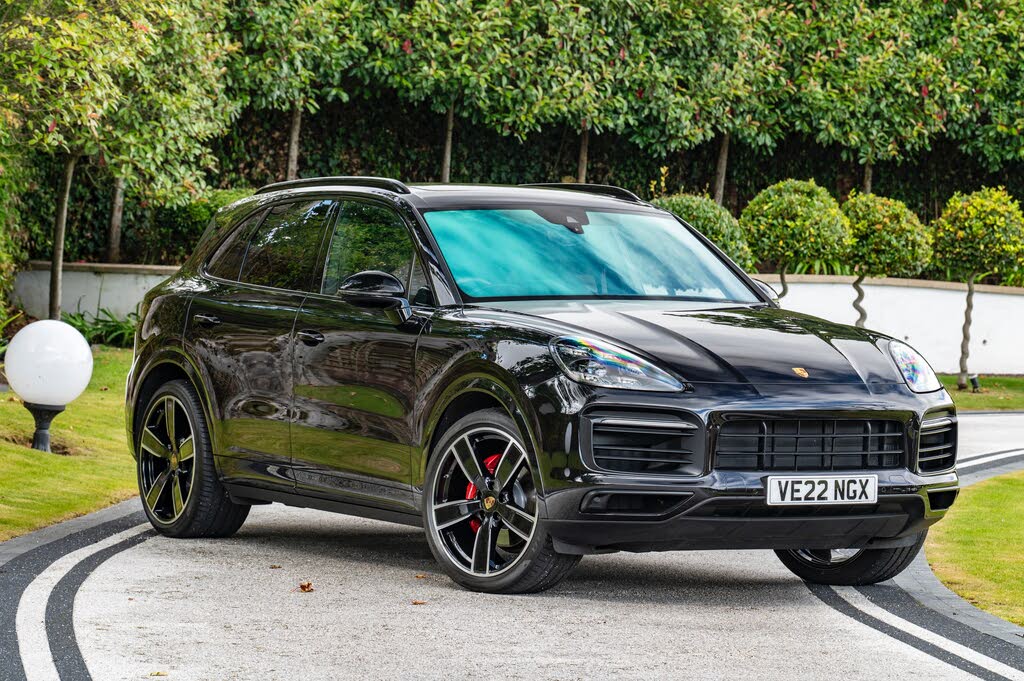 2022 Porsche Cayenne 3.0 V6 E-Hybrid Platinum Edition (462ps) Station Wagon