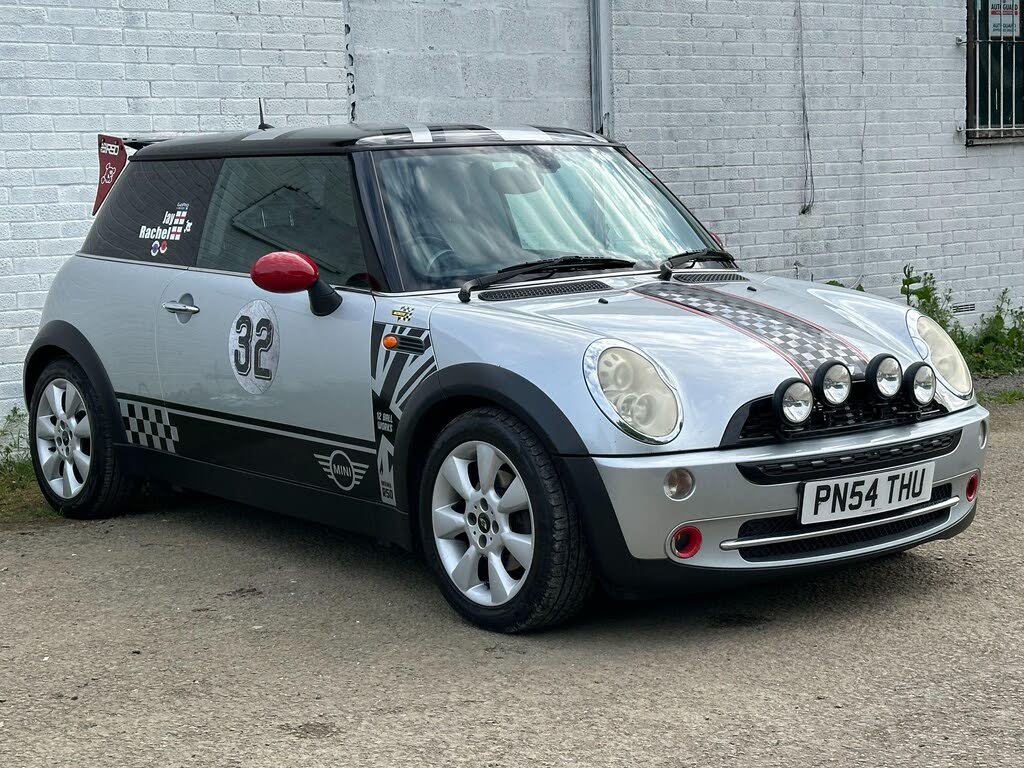 2004 MINI Mini 1.6 Cooper (116bhp) Hatchback 3d