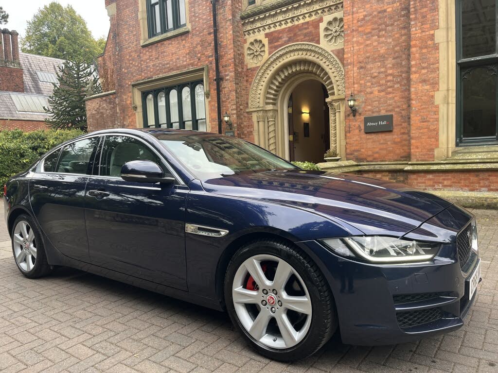 2015 Jaguar XE 2.0 Portfolio